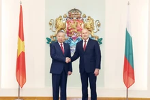 Party General Secretary To Lam (L) and Bulgarian President Rumen Radev at the Presidential Palace in Sofia on October 23. (Photo: VNA)
