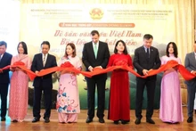 Opening ceremony of the exhibition on Vietnamese cultural heritage held in the Czech Republic. (Photo: Embassy of Viet Nam in the Czech Republic)