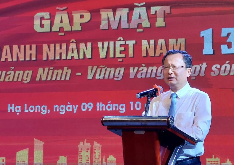 Chairman of the Quang Ninh Provincial People's Committee Cao Tuong Huy speaks at the meeting. Chairman of the Quang Ninh Provincial People's Committee Cao Tuong Huy speaks at the meeting.