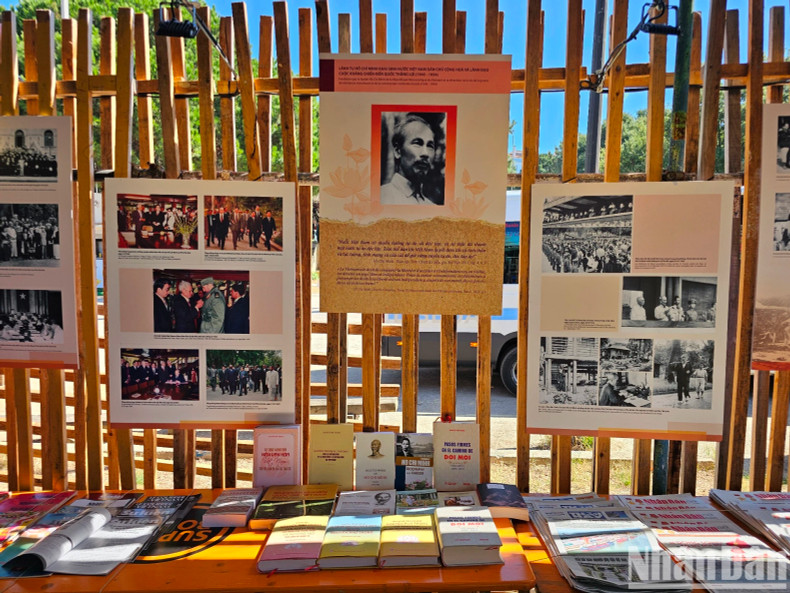 This year, Vietnam’s exhibition space features numerous images and materials about major events in Vietnam, such as the 70th anniversary of the Dien Bien Phu Victory.
