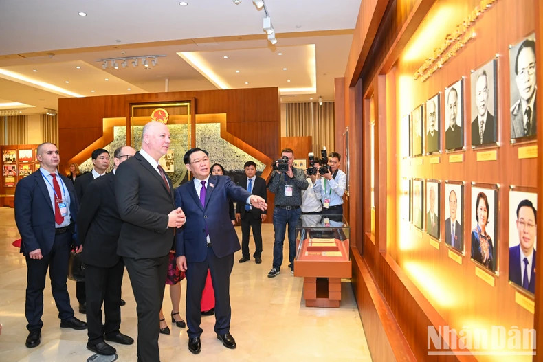Speaker of the NA of Bulgaria Rossen Dimitrov Jeliazkov and other delegates visit the Traditional House of the NA Office. Speaker of the NA of Bulgaria Rossen Dimitrov Jeliazkov and other delegates visit the Traditional House of the NA Office.