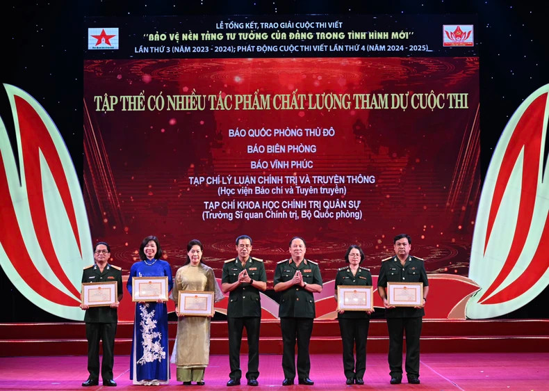 The Capital Defence Newspaper, the Military Political Science Magazine, the Border Guard Newspaper, the Journal of Political Theory and Communication, and Vinh Phuc Newspaper are the five units with most entries to the contest.