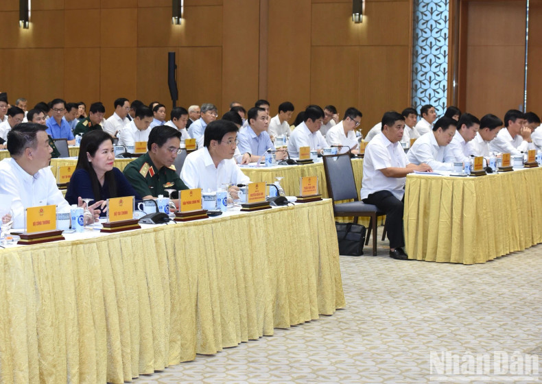 Leaders of the ministries and agencies attend the meeting. Leaders of the ministries and agencies attend the meeting.