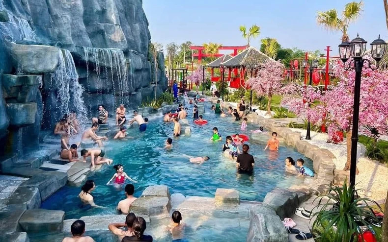 Thanh Thuy hot mineral spring is an attractive destination for tourists. Thanh Thuy hot mineral spring is an attractive destination for tourists.