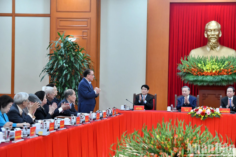 Party and State leaders attend the conference.