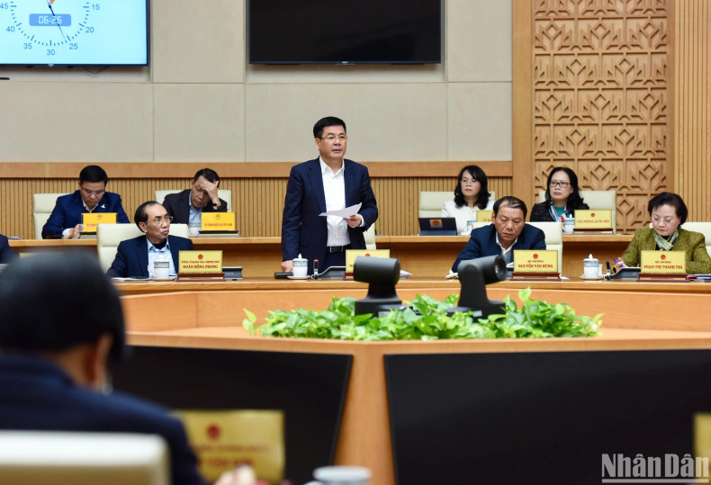 Minister of Industry and Trade Nguyen Hong Dien speaks. Minister of Industry and Trade Nguyen Hong Dien speaks.