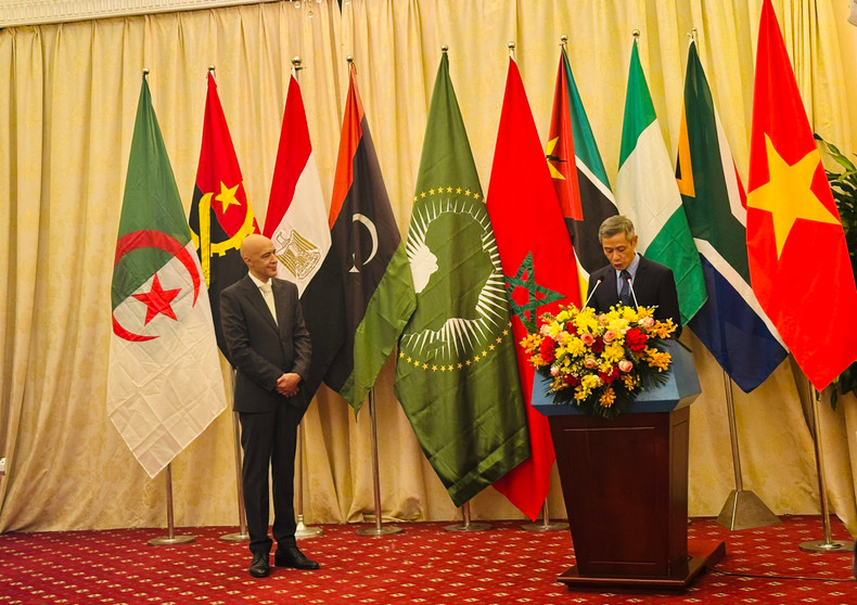 Assistant to Minister of Foreign Affairs of Vietnam Nguyen Minh Vu speaks at the ceremony. (Photo: KIM LINH)