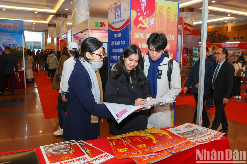 Young people are also very interested in the spring press festival. Young people are also very interested in the spring press festival.