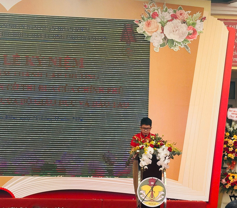Student Hoang Bao Anh Khoi, representing all students of Trang An High-Quality Primary School, shares his heartfelt feelings at the ceremony. Student Hoang Bao Anh Khoi, representing all students of Trang An High-Quality Primary School, shares his heartfelt feelings at the ceremony.