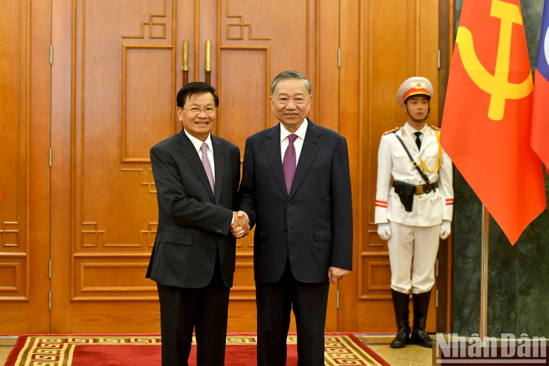 Party General Secretary and President To Lam holds talks with the LPRP General Secretary and President of Laos Thongloun Sisoulith. Party General Secretary and President To Lam holds talks with the LPRP General Secretary and President of Laos Thongloun Sisoulith.