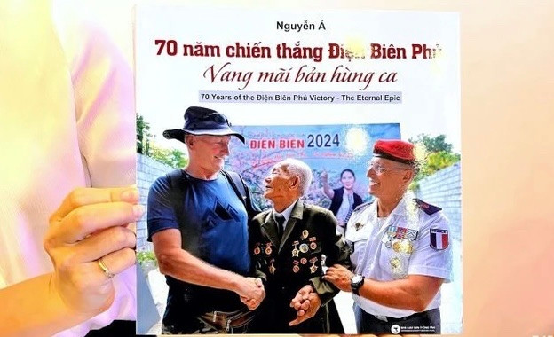 The 240-page photo book was published by the Vietnam News Agency Publishing House. The 240-page photo book was published by the Vietnam News Agency Publishing House.