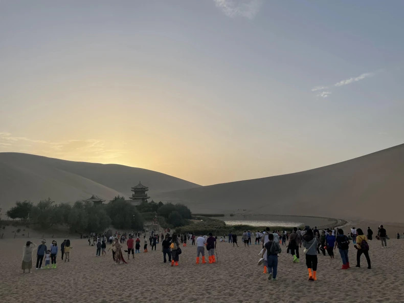 Oasis in the Mingsha Sand Mountain. Oasis in the Mingsha Sand Mountain.