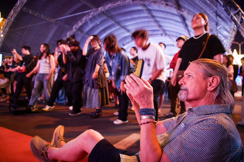 Even foreign tourists are also excited with the performances on the stage.