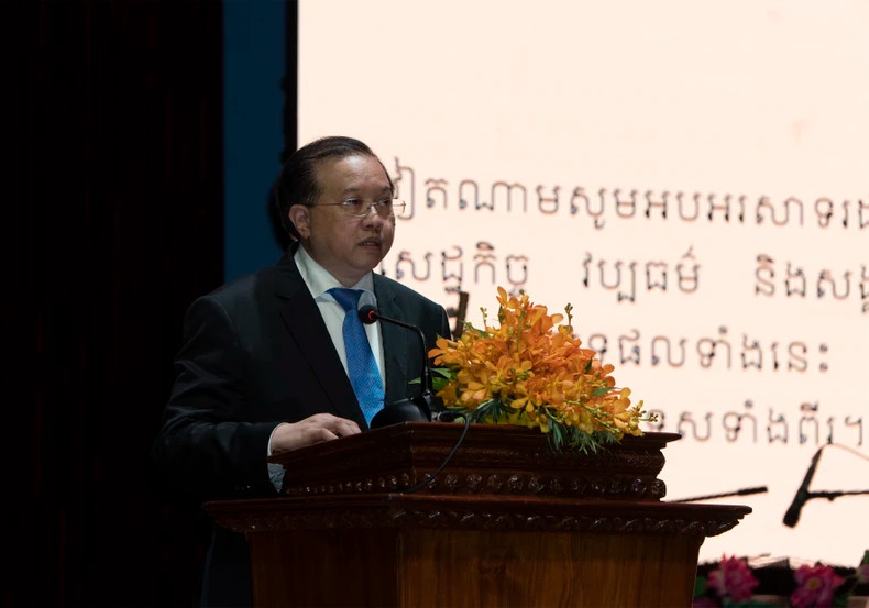 Vietnamese Deputy Minister of Culture, Sports and Tourism Ta Quang Dong speaks at the event.