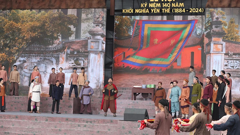 An art programme reproducing the Yen The Uprising at the ceremony. An art programme reproducing the Yen The Uprising at the ceremony.