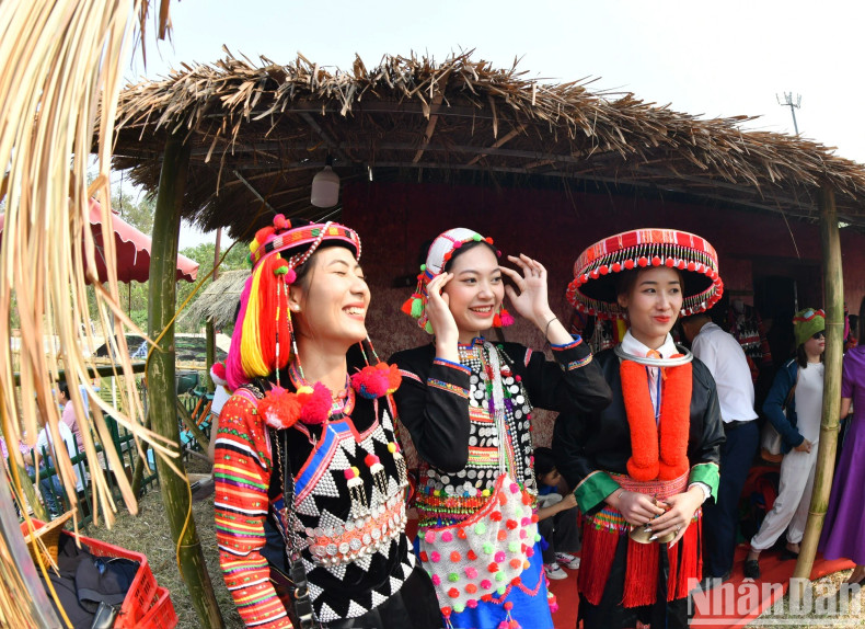 The charm of women at the Dien Bien highland cultural festival.
