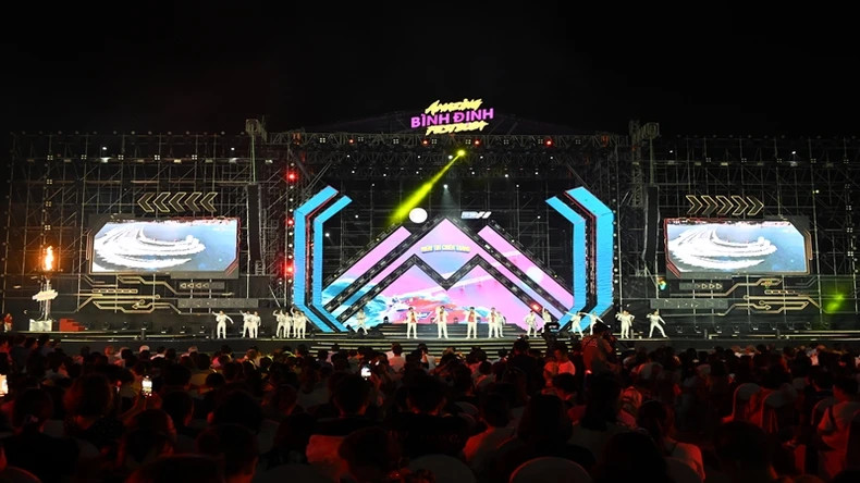 The event attracts a large number of domestic and foreign tourists. The event attracts a large number of domestic and foreign tourists.