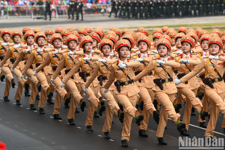 The formation of female officers of the Traffic Police.