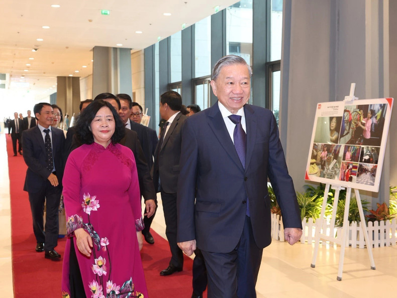 Party General Secretary and President To Lam attends the grand ceremony. (Photo: Tri Dung – VNA) Party General Secretary and President To Lam attends the grand ceremony. (Photo: Tri Dung – VNA)