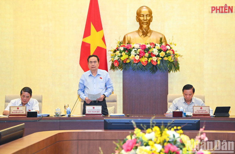 NA Standing Vice Chairman Tran Thanh Man said that sessions will review the remaining contents before submitting them to the parliament’s upcoming seventh session as well as the preparations for the session.