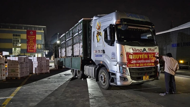 The humanitarian aid supplies were transported to the affected areas by the Department of Dyke Management and Natural Disaster Prevention and Control.