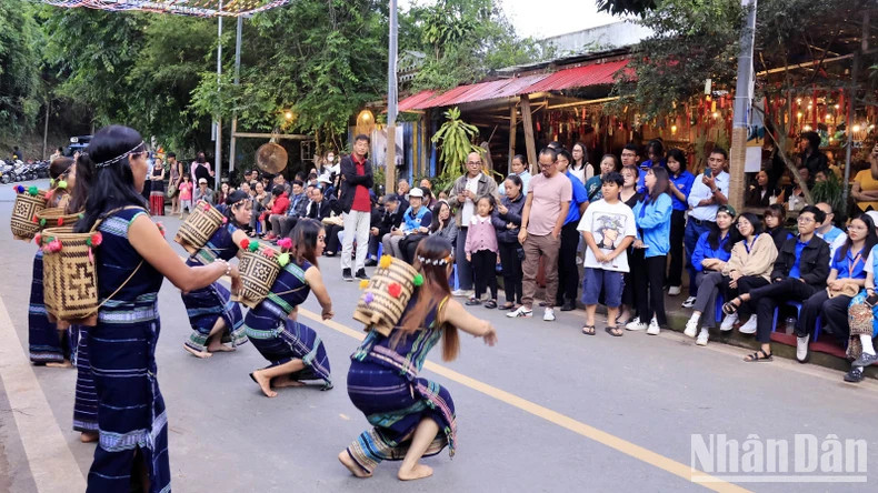 The Southern Central Highlands Dance on Da Lat Art Street The Southern Central Highlands Dance on Da Lat Art Street