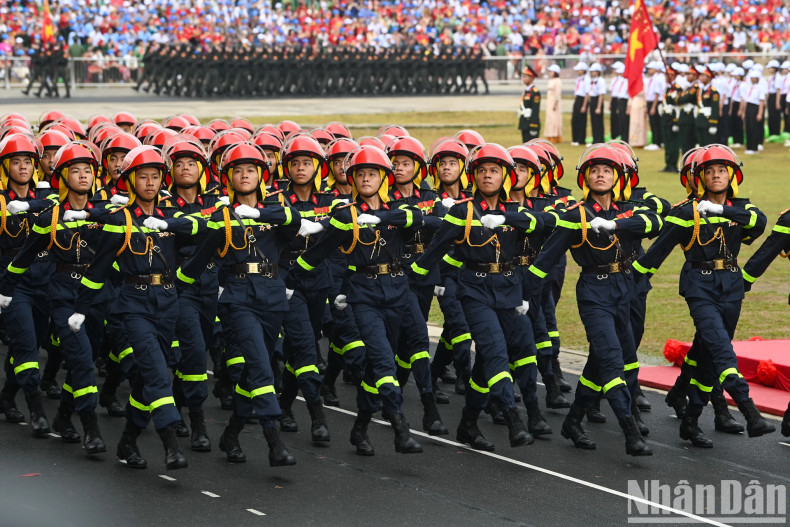 The formation of male officers of the Fire Prevention, Fighting and Rescue Police Force.
