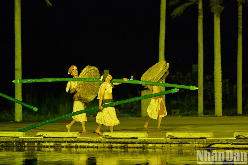 Life here originates from the very familiar material of bamboo.