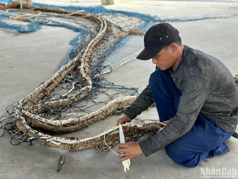 To have a safe trip, fishing gear must be checked and prepared thoughtfully and carefully. To have a safe trip, fishing gear must be checked and prepared thoughtfully and carefully.