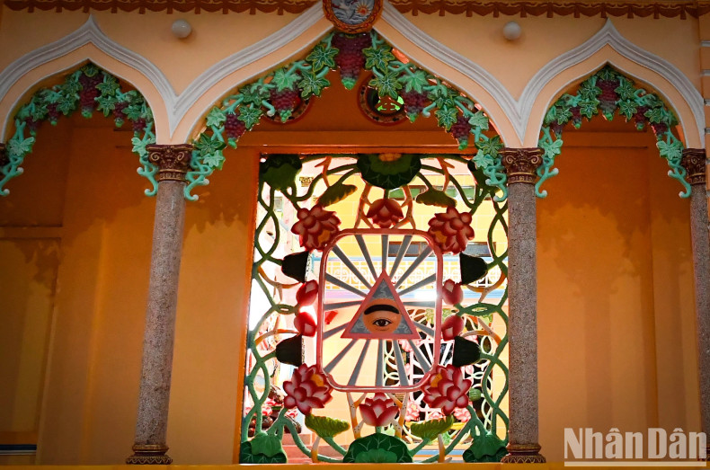 The image of the God’s eye at Tay Ninh Holy See.