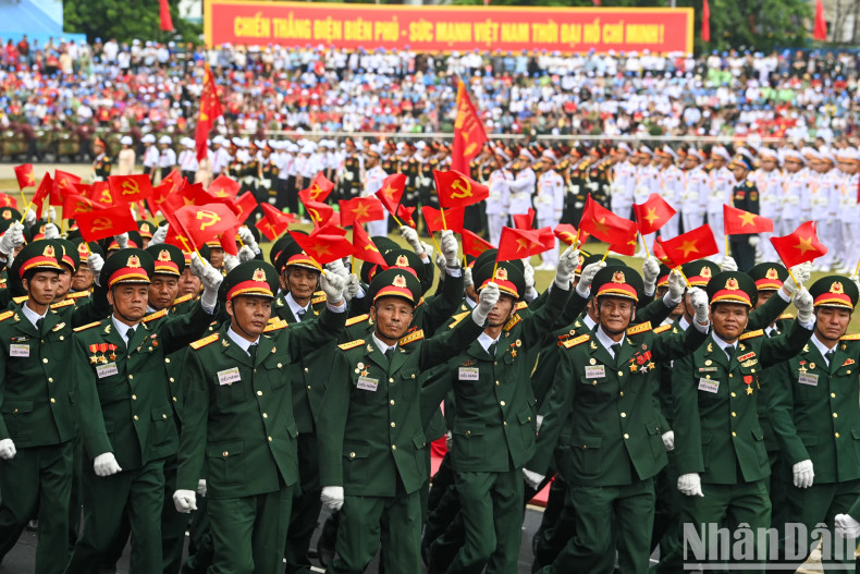 The formation of Vietnamese veterans.