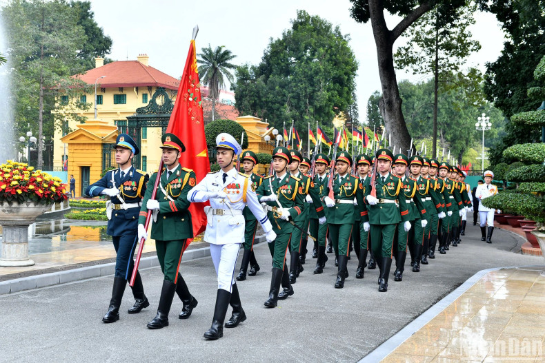 The ceremonial delegation of the Vietnam People's Army at the welcome ceremony. The ceremonial delegation of the Vietnam People's Army at the welcome ceremony.