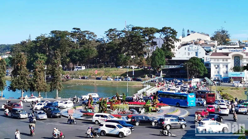 The central area of Da Lat City on the third day of the first lunar month. The central area of Da Lat City on the third day of the first lunar month.