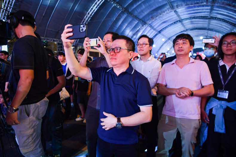 Journalist Le Quoc Minh, Chairman of the Vietnamese Journalists’ Association, also joined the special music night.