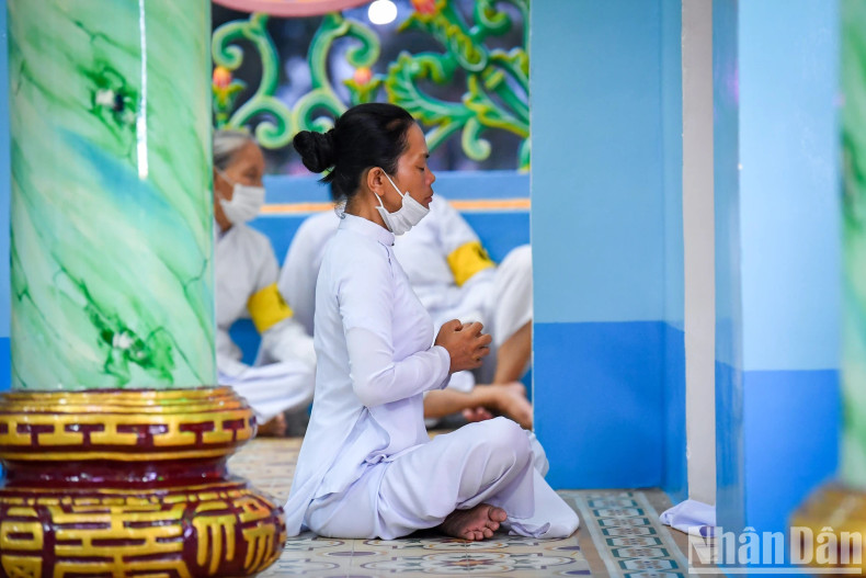 The solemn atmosphere during the ceremonies.