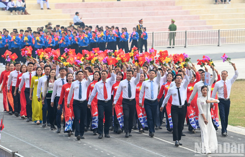 The formation of revolutionary intellectual class