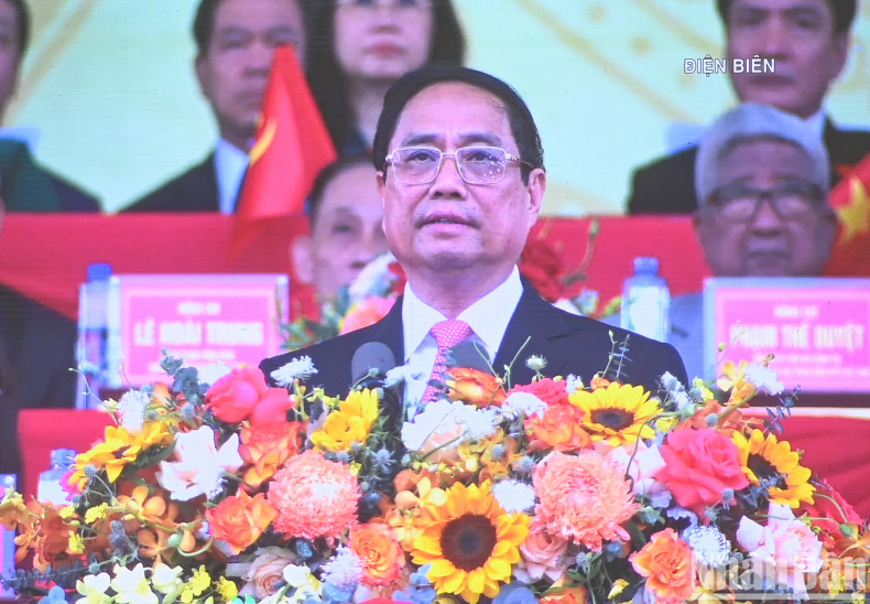 Prime Minister Pham Minh Chinh delivers a speech at the ceremony.