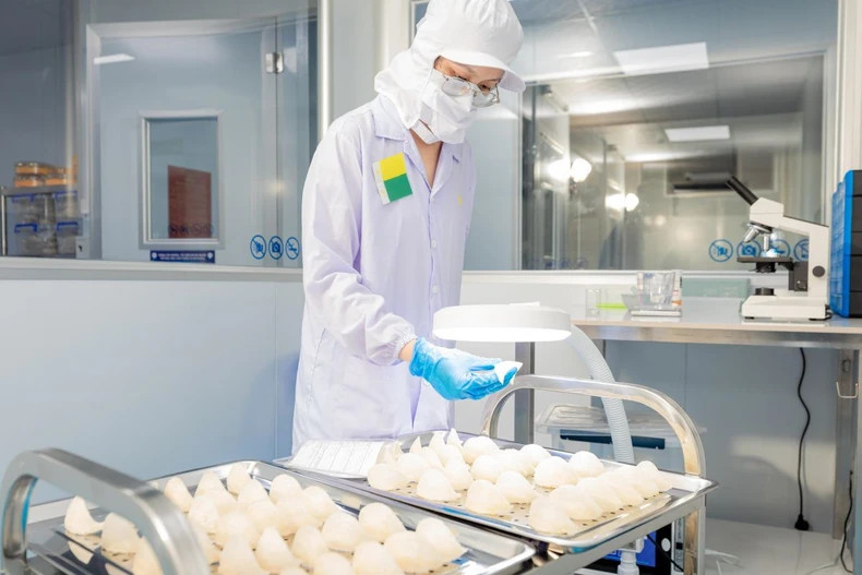 To be cleared for the French market, bird's nest products must meet the strict standards of the host country.