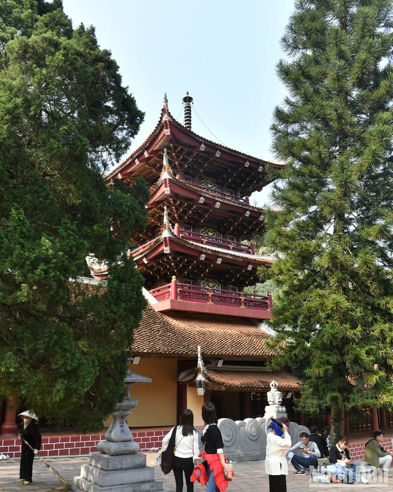 The traditional architecture is in harmony with nature at the Huong Son Scenic Relic and Huong Pagoda Complex.