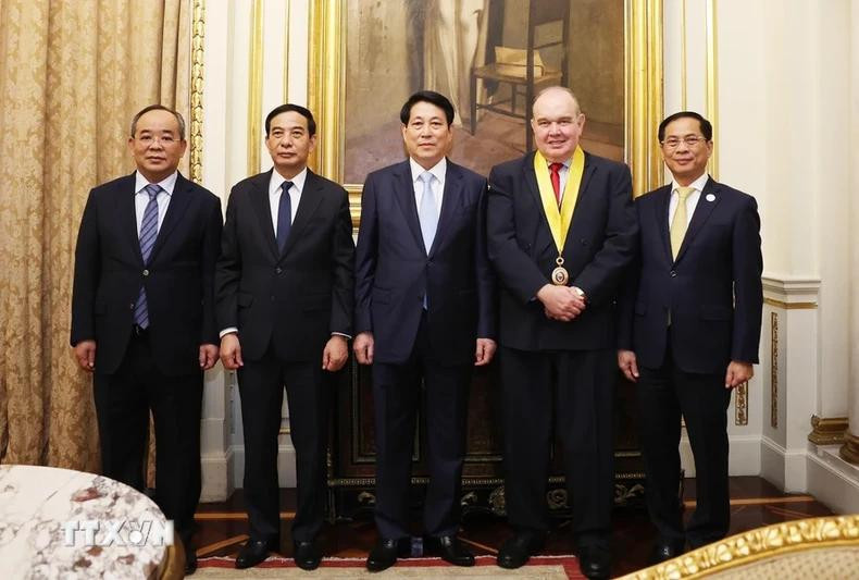 President Luong Cuong and other delegates attend the ceremony.
