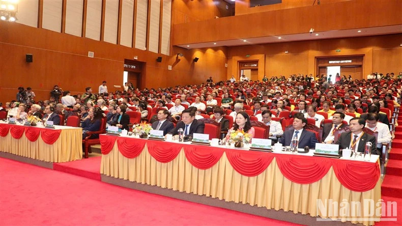 The delegates attend the event. The delegates attend the event.