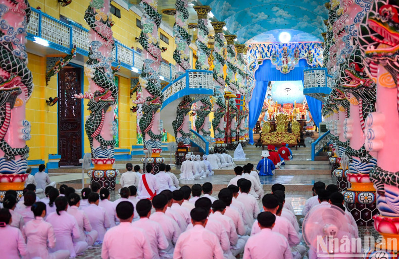 Only Cao Dai followers are allowed to enter the main hall during the ceremonies.