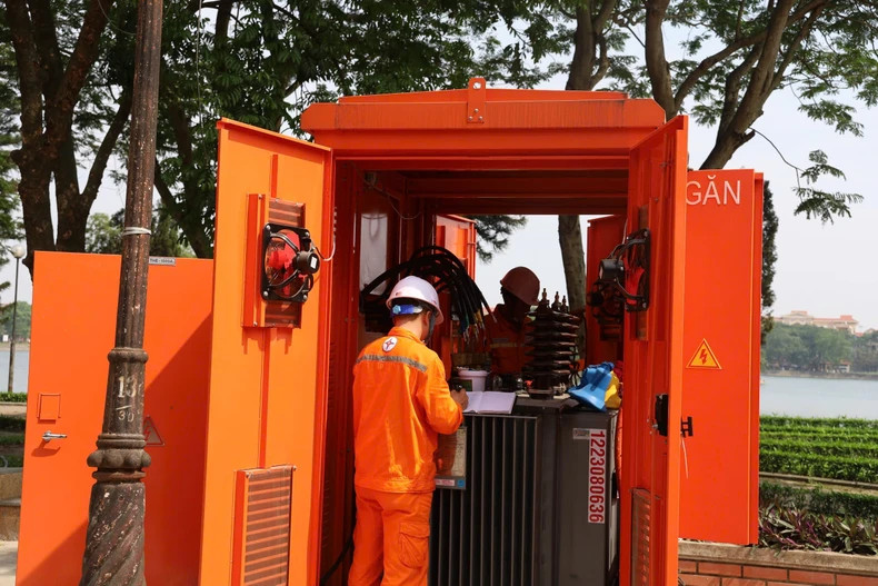 The mobile transformer station by Hung Yen Power Company