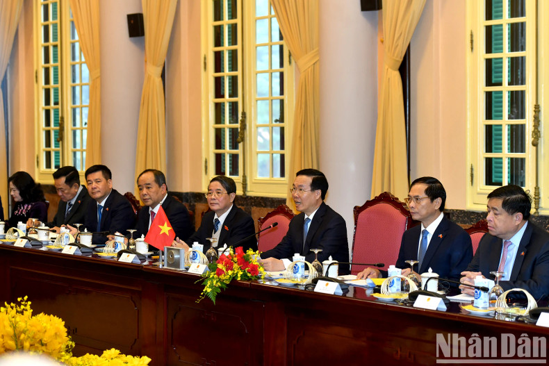 The high-ranking delegation of Vietnam at the talks.