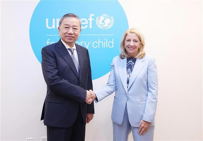Party General Secretary and President To Lam meets UNICEF Executive Director Catherine Russell (Photo: VNA) Party General Secretary and President To Lam meets UNICEF Executive Director Catherine Russell (Photo: VNA)