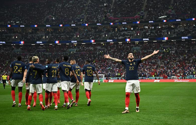 France's Theo Hernandez celebrates scoring their first goal with teammates. (Photo: REUTERS)
