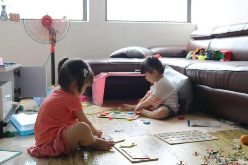 Children living in Hoang Gia social housing building in Bac Ninh City.