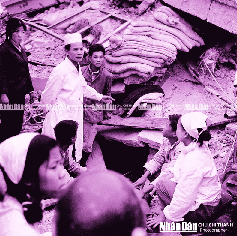 Bach Mai Hospital was destroyed by the US B-52 aircrafts. Bach Mai Hospital was destroyed by the US B-52 aircrafts.