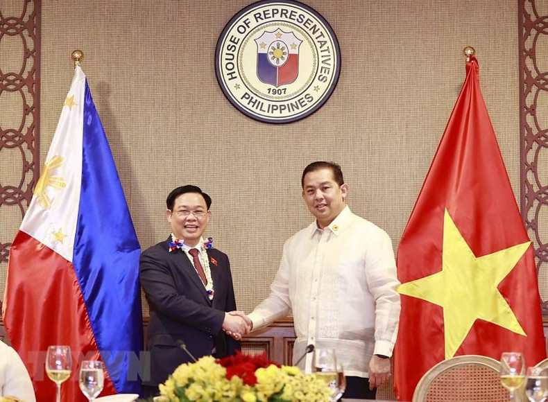NA Chairman Vuong Dinh Hue and Speaker of the Philippine House of Representatives Martin Romualdez (Photo: VNA)