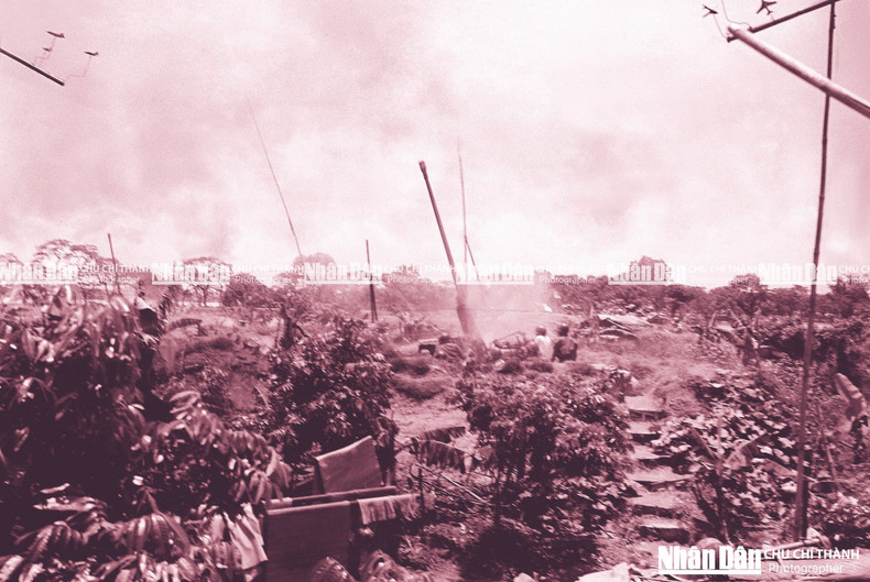 Opening a tunnel at Bach Mai Hospital to save the trapped patients Opening a tunnel at Bach Mai Hospital to save the trapped patients